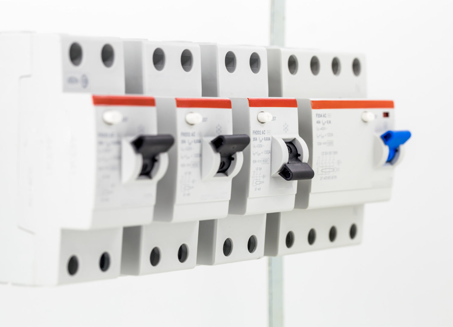 6.2 Breakers / Centro Carga / Base Medidor