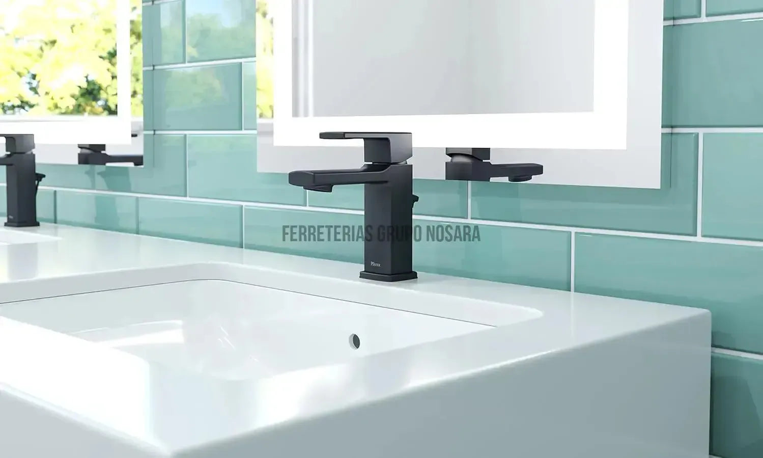 Pfister LG42-DA0B Deckard - Grifo de baño central de 4 pulgadas, color negro mate