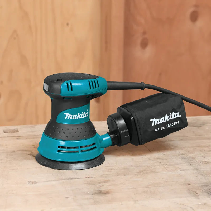 Lijadora Makita de 5" con Órbita Aleatoria 300W / BO5030