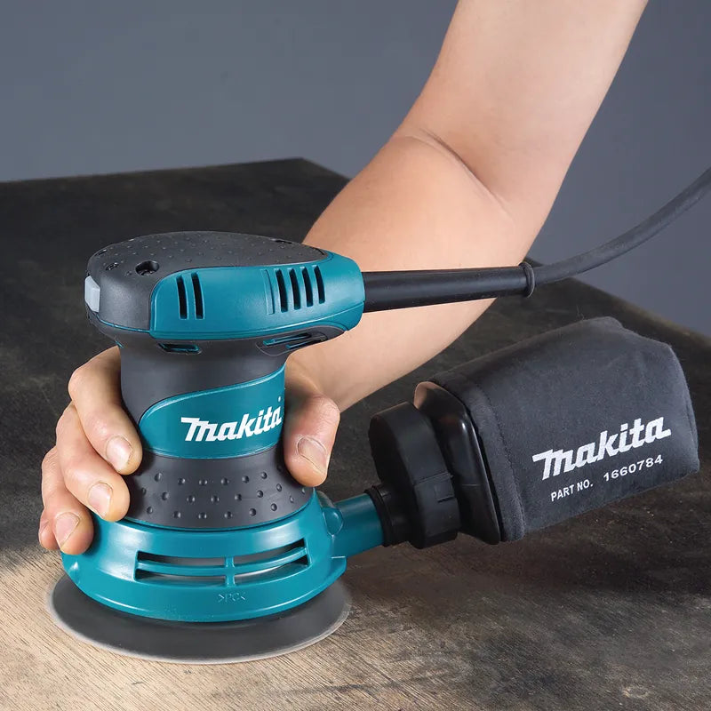 Lijadora Makita de 5" con Órbita Aleatoria 300W / BO5030