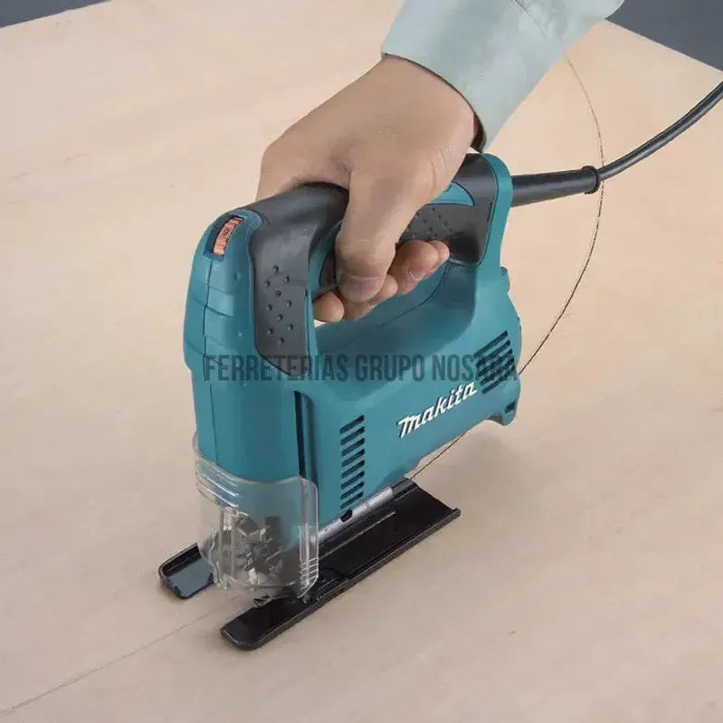 MAKITA 4327 SIERRA CALADORA CORTE 2-9/16″ 3100 CPM 450W-