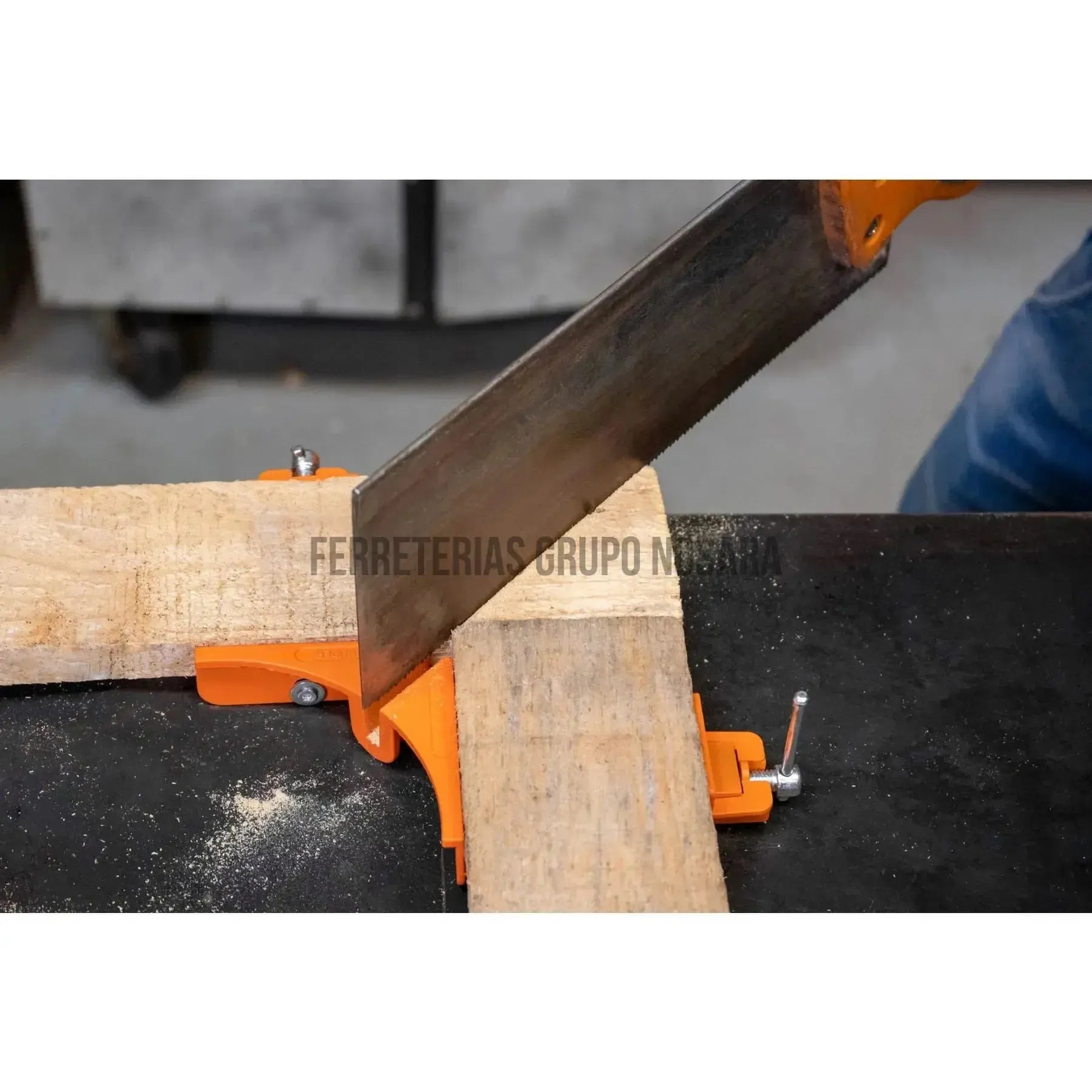 Prensa esquinera de 3" profesional, cuerpo aluminio, Truper / 17690-