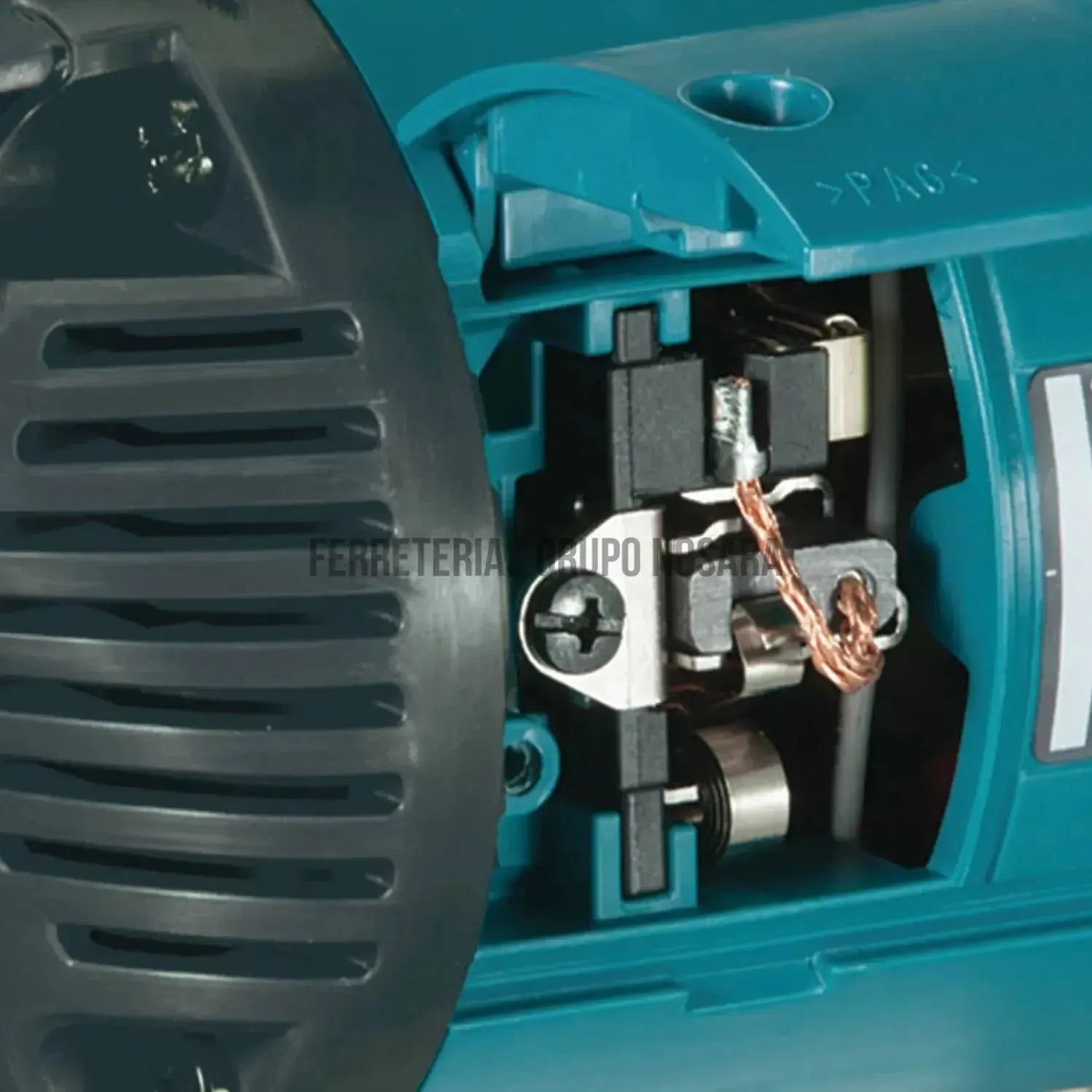 MAKITA ESMERILADORA ANGUL 9" GA9060-