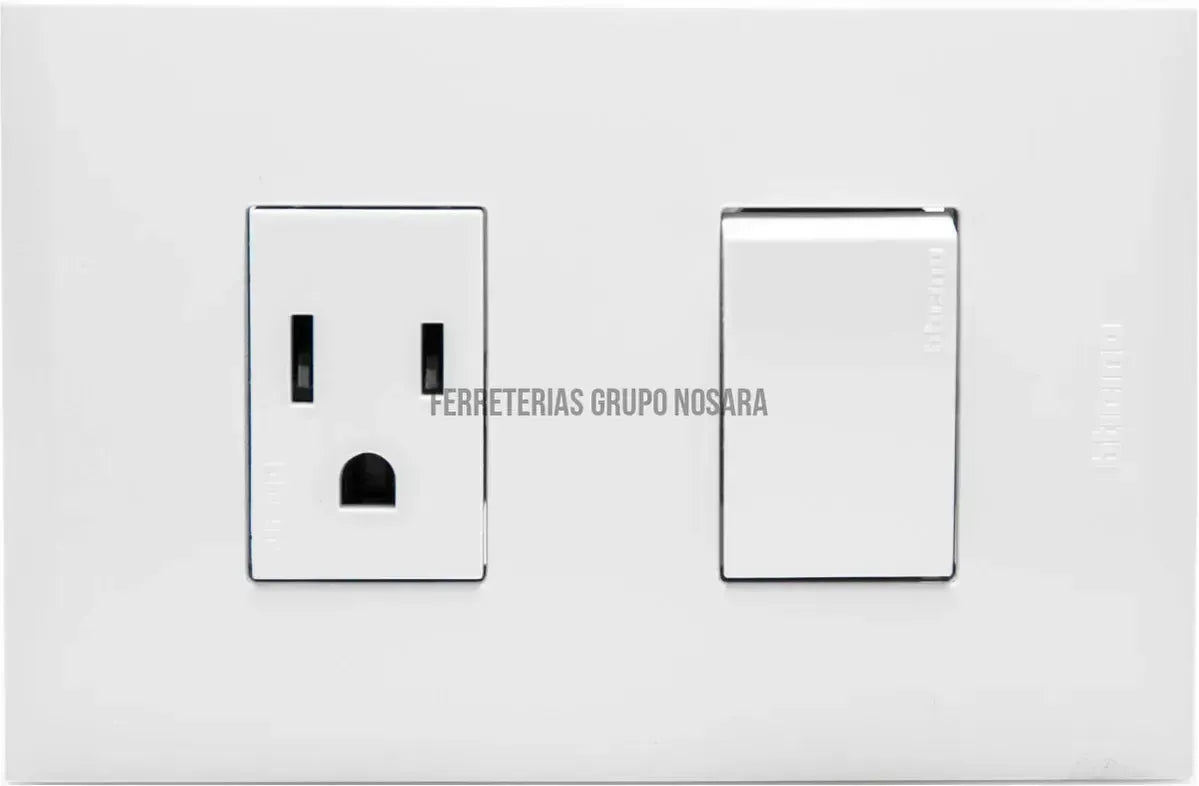 Interruptor 15A con tomacorriente 2P+T 16A blanco Nobile Bticino / AF2231EB-032661-8005543661437
